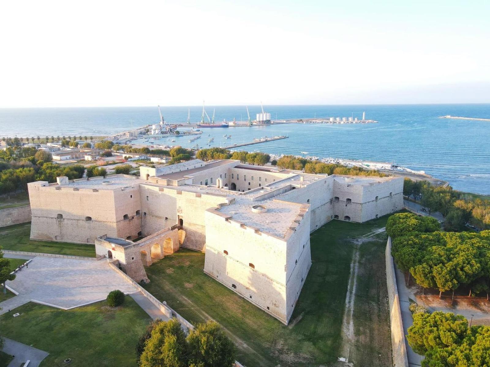 Cd Romanello Barletta Exterior foto